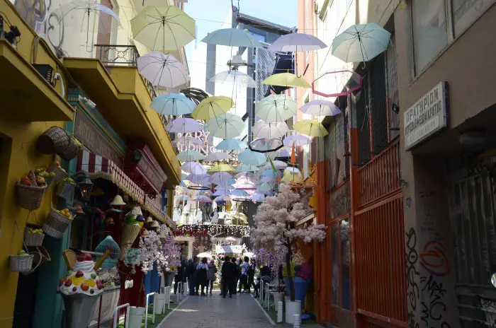 Unser Foto (© Griechenland Zeitung / Jan Hübel) wurde im Athener Stadteil Psyrri aufgenommen.