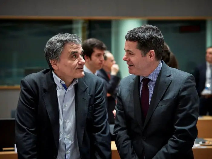 Unser Foto (© Eurokinissi) zeigt den griechischen Finanzminister Evklidis Tsakalotos (l.) beim jüngsten Treffen der Eurogruppe.