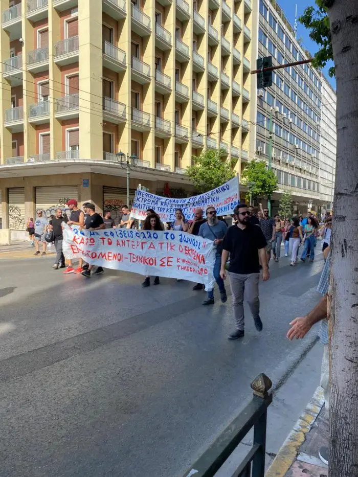 Arbeitsnehmer in Griechenland demonstrieren gegen ein neues Arbeitsgesetz