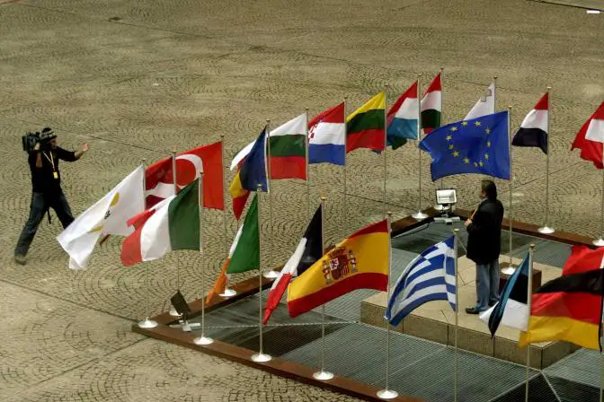 Griechenland: Großparteien stellen Kandidaten für Europawahlen vor