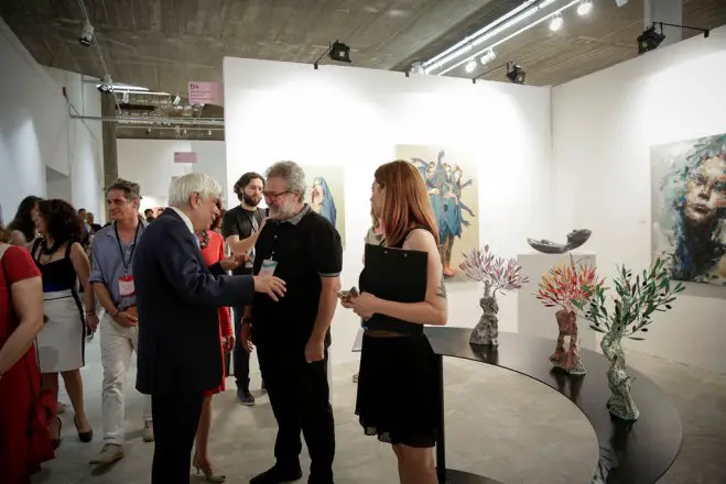 Das Foto (© Eurokinissi) zeigt den Besuch von Prokopis Pavlopoulos auf der Art Athina 2018.