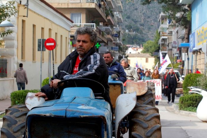 Unser Archivfoto (© Eurokinissi) entstand am 8. Dezember 2016. Damals machten Bauern in Argos auf der östlichen Peloponnes auf ihre Forderungen aufmerksam.