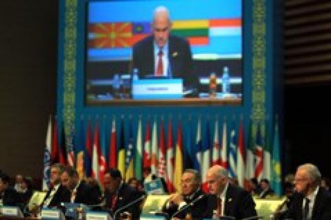 Papandreou intensiviert internationale Kontakte beim OSZE-Gipfel