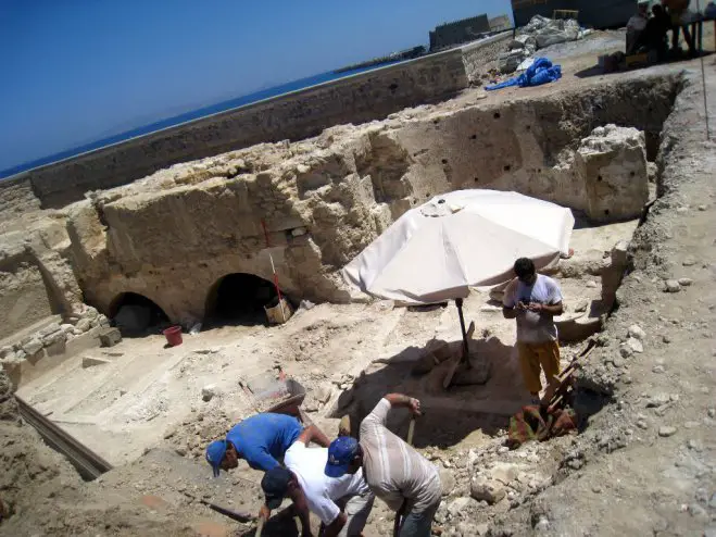 Unser Archivfoto (© Eurokinissi) entstand im Rahmen von Ausgrabungsarbeiten in der Nähe von Heraklion auf Kreta.
