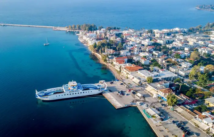 Unser Foto (© Eurokinissi) zeigt den Hafen von Eretria auf der Insel Euböa. 
