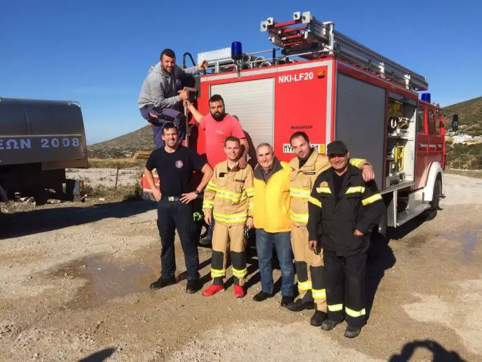 Feuerwehr-Verein übergibt auf Kleininsel Fournoi ein Löschfahrzeug