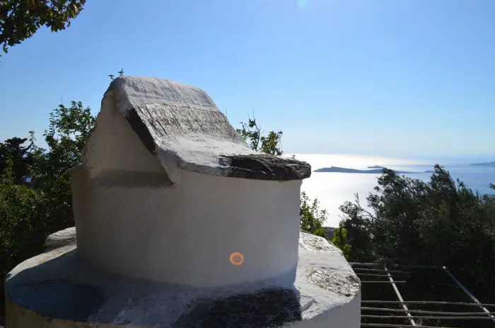 Unsere Archivfotos (Griechenland Zeitung / Jan Hübel) entstanden auf der Insel Andros.