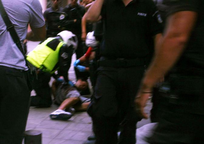Griechenlands Polizei verhaftet berüchtigten Terroristen in Athen