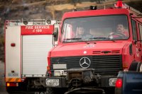 Unser Foto (© Eurokinissi) zeigt Einsatzkräfte der griechischen Feuerwehr im Einsatz auf der Insel Kreta.