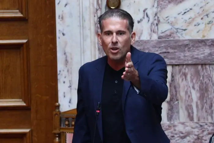 Unser Archivfoto (© Eurokinissi) zeigt den zurückgetretenen Parlamentarier der linken Oppositionspartei Plefsi Eleftherias Diamantis Karanastasis.