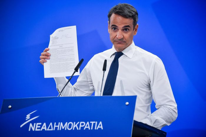Unser Foto (©Eurokinissi) zeigt Oppositionschef Kyriakos Mitsotakis während der Pressekonferenz am Dienstag.