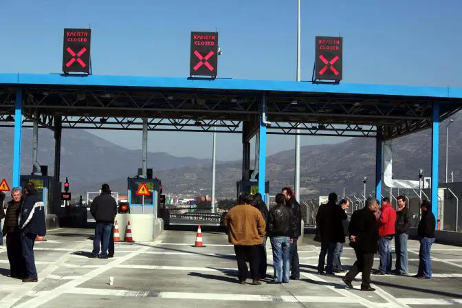 Bauern wollen sich Mautverweigerern anschließen