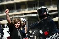 Unser Archivfoto (© Eurokinissi) entstand während einer Solidaritätskundgebung.