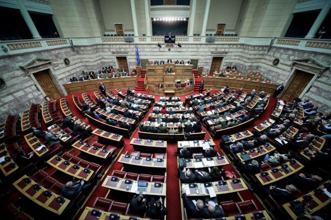 Unser Archivfoto (© Eurokinissi) gibt einen Einblick in das griechische Parlament.
