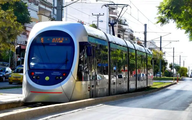 Unser Archivfoto (© Eurokinissi) zeigt eine Athener Straßenbahn.