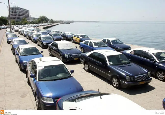 Griechenlands Taxibesitzer protestieren weiter