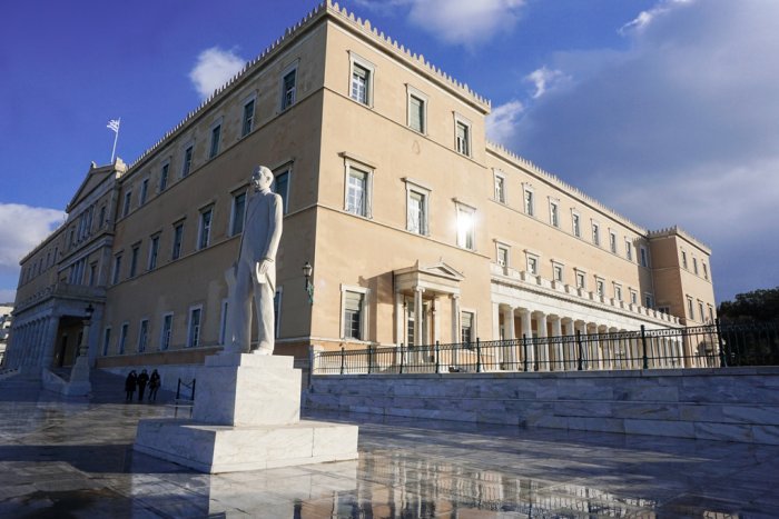 Unser Archivfoto (© Eurokinissi) zeigt das Parlamentsgebäude in Athen.