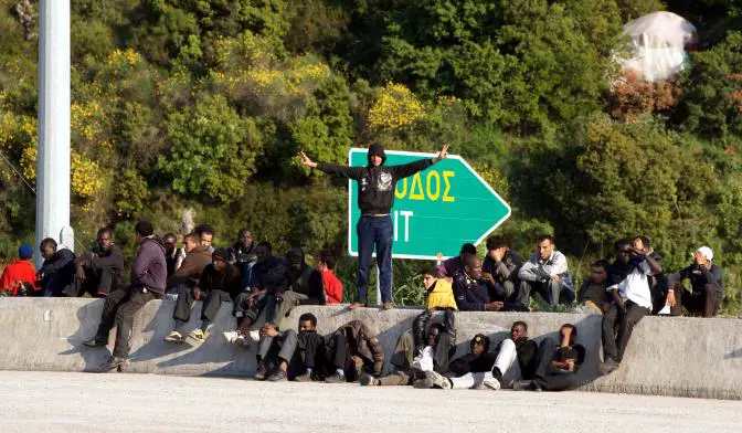Griechenland kündigt Bau von 15 Flüchtlingslagern an