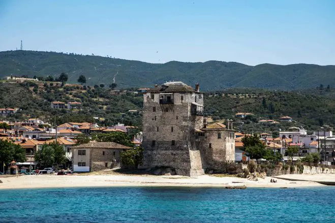 Unser Archivfoto (© Eurokinissi) zeigt den Turm von Prosforios auf Chalkidiki.