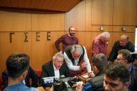 Unsere Fotos (© Eurokinissi) entstanden am Mittwoch während eines Treffens der Vollversammlung der GSEE.