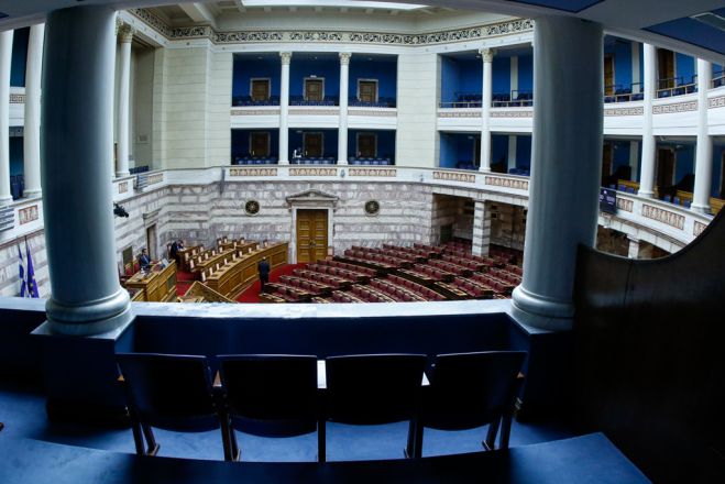 Unser Foto (© Eurokinissi) gewährt einen Blick in das griechische Parlament.