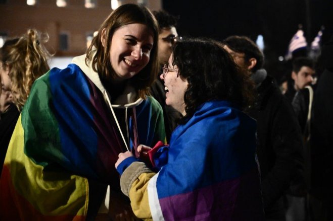Gesetz für gleichgeschlechtliche Ehe in Griechenland verabschiedet <sup class="gz-article-featured" title="Tagesthema">TT</sup>