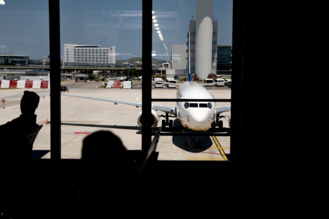 E-Zigaretten im Flugzeug: Alles, was Dampfer vor dem Abflug nach  Griechenland wissen sollten