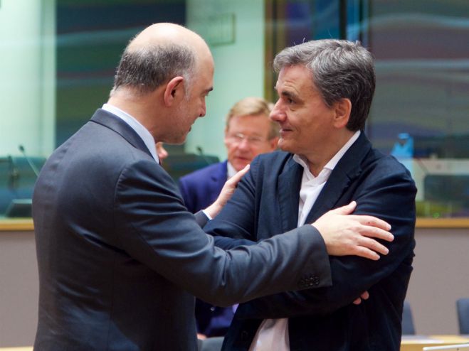 Unser Foto (© Eurokinissi) entstand während des Treffens der Eurogruppe am 24. Mai 2018. Abgebildet sind der griechische Finanzminister Evklidis Tsakalotos und Wirtschafts- und Währungskommissar Pierre Moscovici.