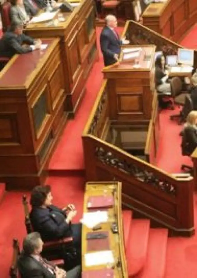 Abstimmung über das Gesetz zur Hochschulbildung – Proteste halten an