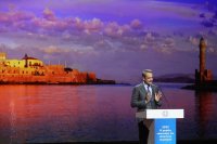 Unser Foto (© Eurokinissi) zeigt Premierminister Kyriakos Mitsotakis während der Veranstaltung des Tourismusministeriums „2022 – Die große Rückkehr des griechischen Tourismus“.