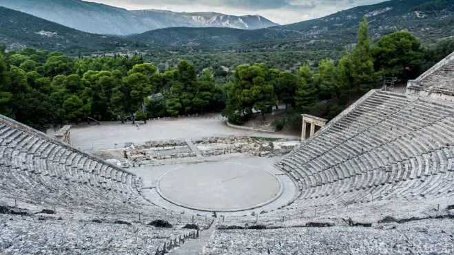 Foto (© Griechenland Zeitung / mb): Das antike Epidaurus-Theater