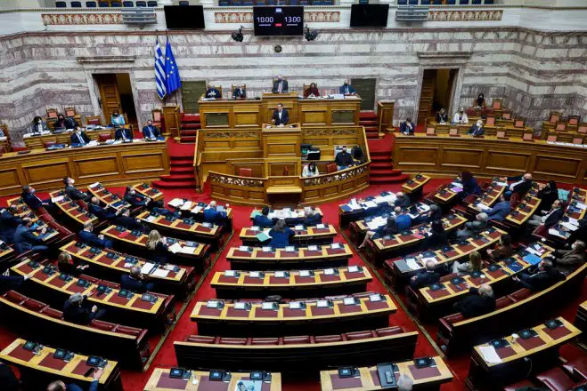 Unser Foto (© Eurokinissi) entstand im griechischen Parlament.