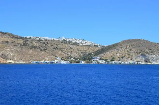 Unser Foto (© GZjh) zeigt die Insel Milos