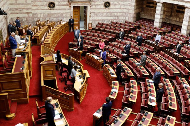 Unser Archivfoto (© Eurokinissi) entstand während einer Debatte im griechischen Parlament.