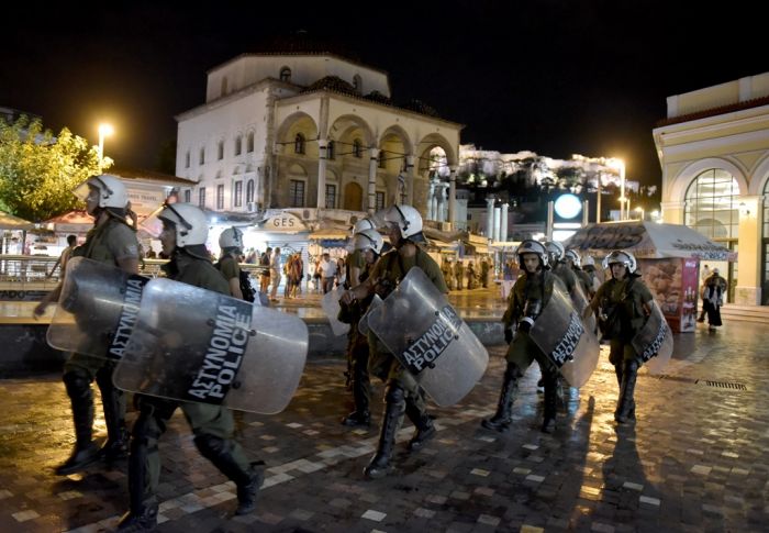 Tumulte nach Gerichtsurteil im Zentrum Athens