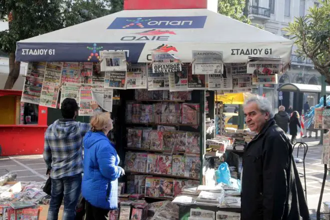 Die aufregendsten Titelseiten: Pressetitel verkehrt herum gelesen!