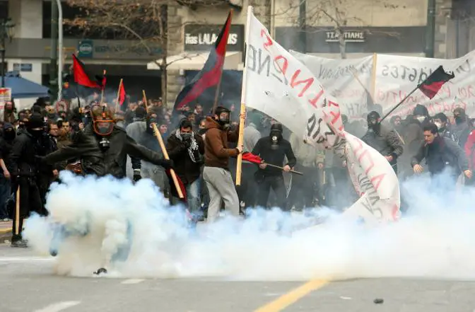 Proteste in Athen führen zu Ausschreitungen