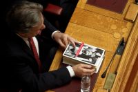 Off-Shore-Besitz von Politikern soll nun doch verboten werden 