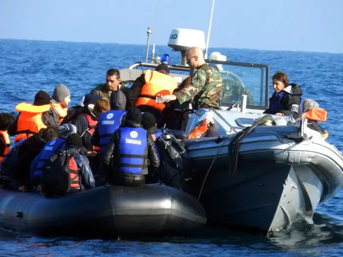 Unser Foto (© Eurokinissi) entstand bei einer früheren Rettungsaktion bei der Insel Lesbos. 