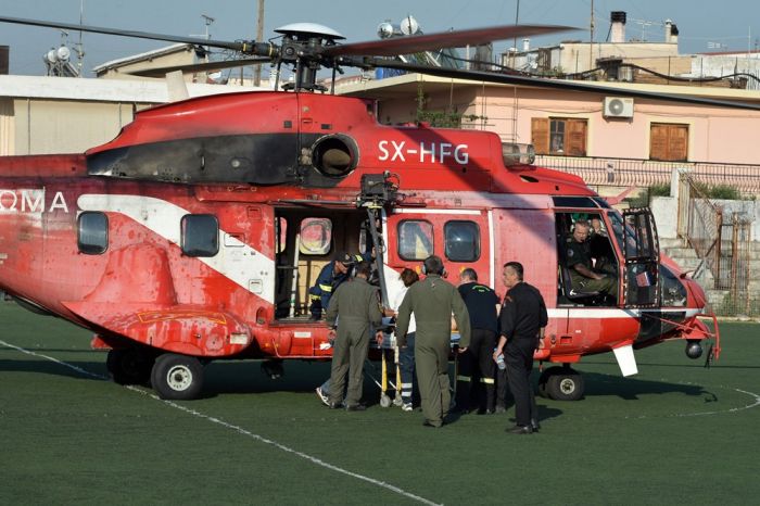 Unser Archivfoto (© Eurokinissi) zeigt einen Hubschrauber der griechischen Feuerwehr, der u. a.  für Rettungseinsätze Verwendung findet. 