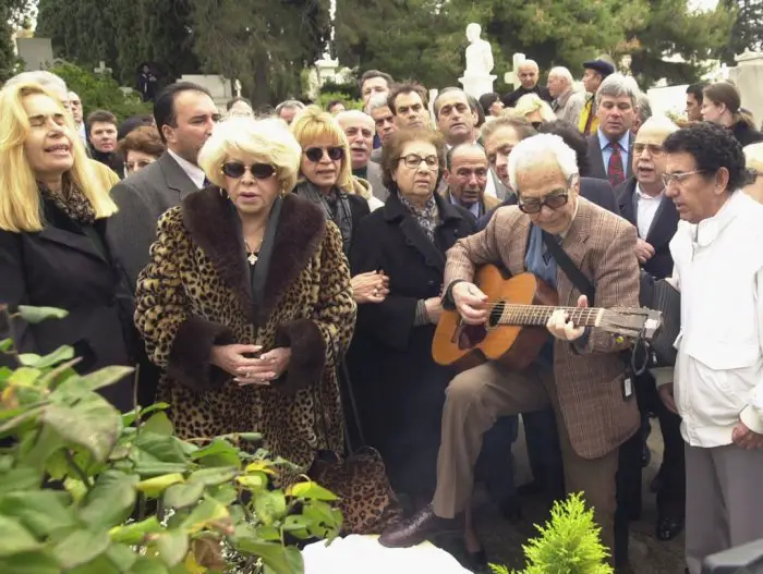 Unser Archivfoto (© Eurokinissi) zeigt Kaiti Grey (2. v.l.).