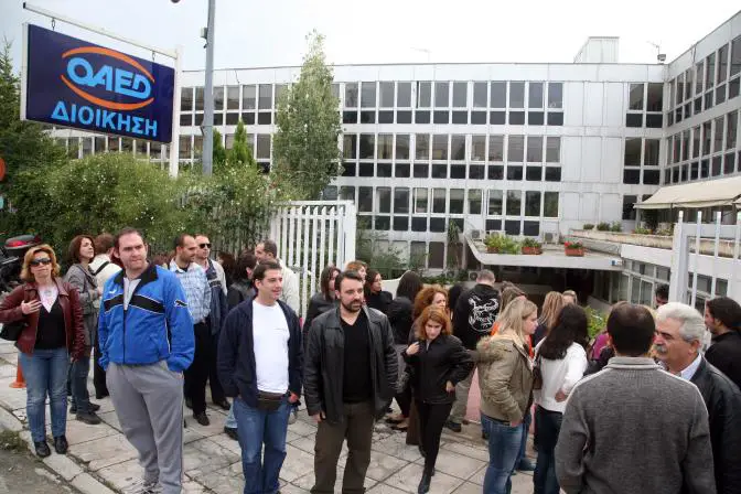 „Troika“-Vorschlag zur Streichung von Geldern für das Arbeitsamt