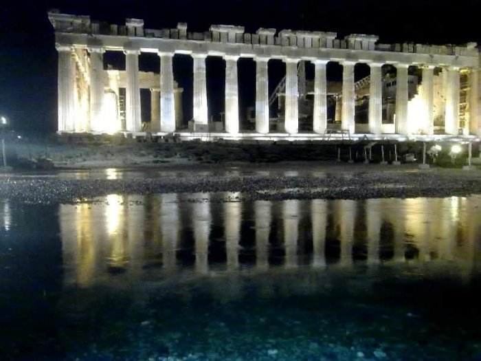 Foto (© yppo): Dies war laut Kulturministerium der Zustand auf der Akropolis vor den jüngsten Eingriffen.