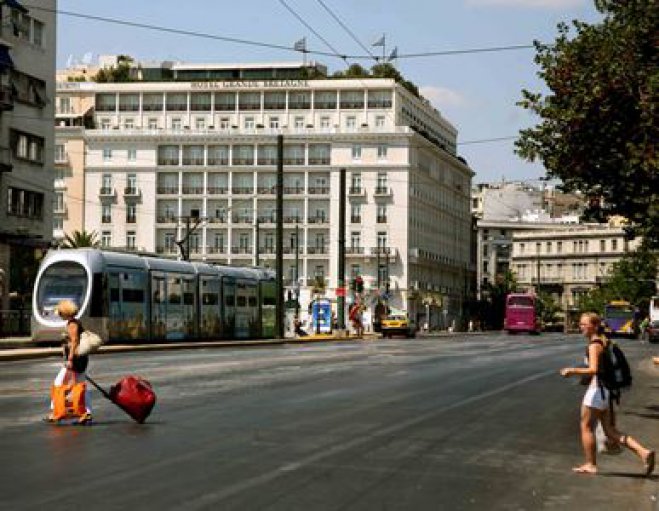 Straßenbahn rollt wieder bis zum Syntagma-Platz