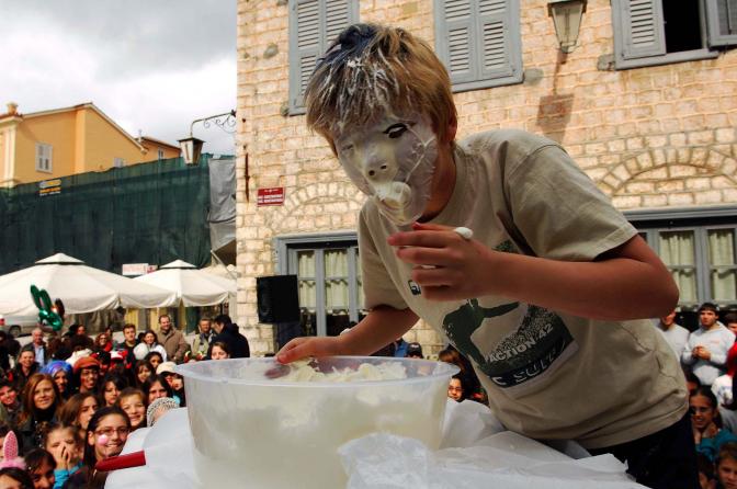 Rosenmontagsfeiern in Griechenland: der „Saubere Montag“