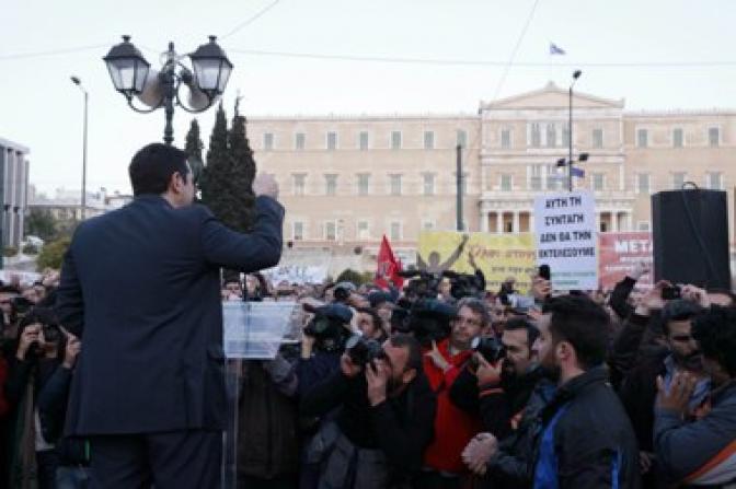 Griechenlands Parlament verabschiedet Multigesetz mit knapper Mehrheit