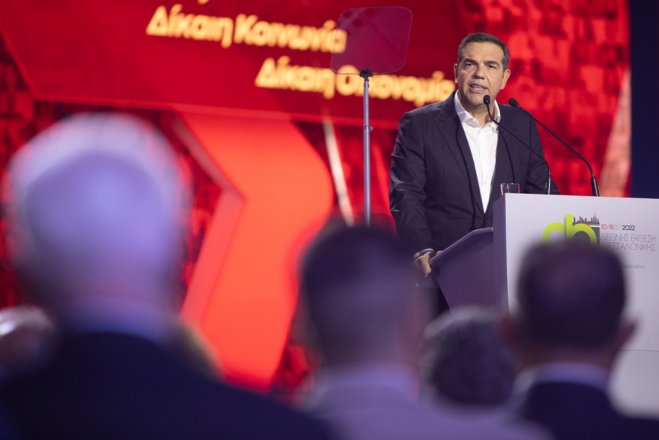 Unser Foto (© Eurokinissi) zeigt Oppositionschef Alexis Tsipras während seiner Rede bei der Internationalen Messe Thessaloniki.