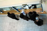 Unser Archivfoto (© Eurokinissi) gewährt Einblick in das Steueramt der mittelgriechischen Stadt Trikala.