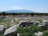 Foto (© GZ): Die auch heute noch imposante zentrale Agora in Philippi.