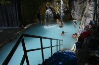 Unser Archivfoto (© Eurokinissi) zeigt die Thermalquelle von Loutraki.